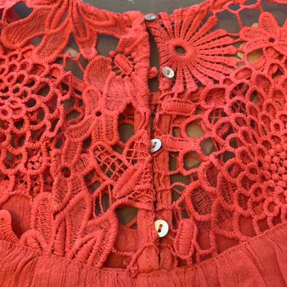 Lovely sleeveless blouse made by New Reflections size medium - Picture 3 of 3